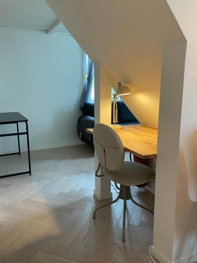 Entire Renovated Apartment From 1780 With Kitchen, Bath, Bedroom, And Living Room In Skuteviken Bergen Ngoại thất bức ảnh
