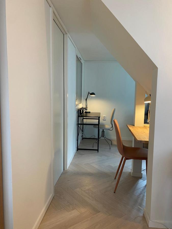 Entire Renovated Apartment From 1780 With Kitchen, Bath, Bedroom, And Living Room In Skuteviken Bergen Ngoại thất bức ảnh