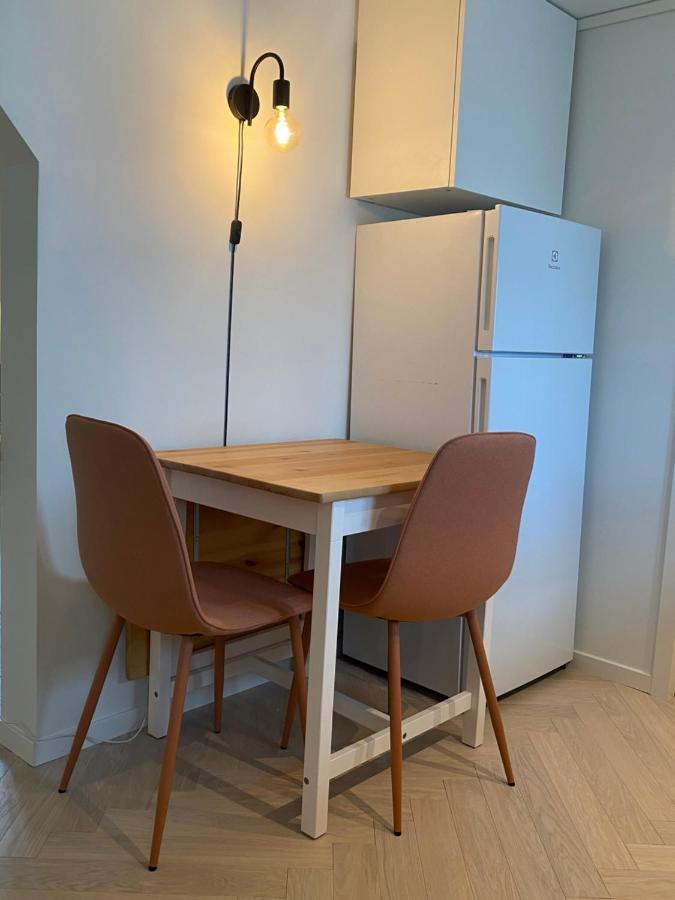 Entire Renovated Apartment From 1780 With Kitchen, Bath, Bedroom, And Living Room In Skuteviken Bergen Ngoại thất bức ảnh